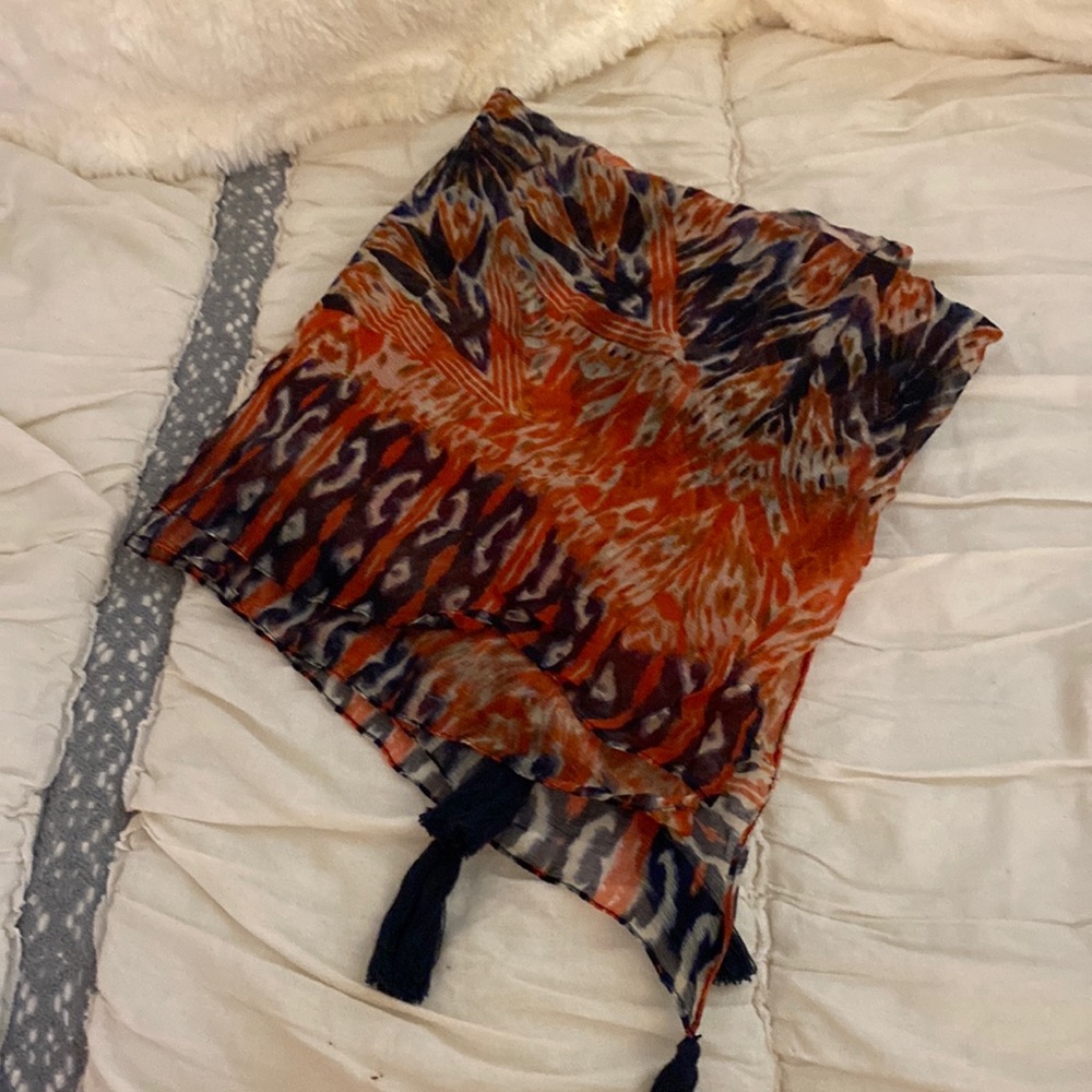 Scarf with tassels